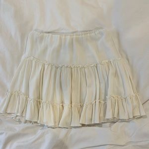 Size 4 Princess Polly white skirt.